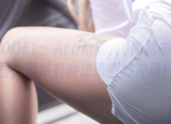 职场MODEL：Aram(아람)的秘书Cos套图，居然有种想请假的冲动！