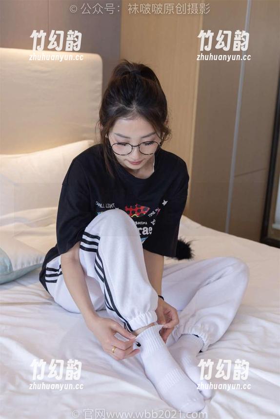 BoBoSocks袜啵啵 - 只要一张稚予的白丝写真，福利就能撑起一整个下午