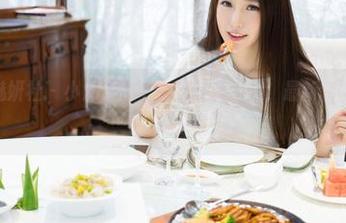 MiStar魅妍社 – 小沫琳的毛衣秘笈在这里，最新套图里藏着些啥小心思？