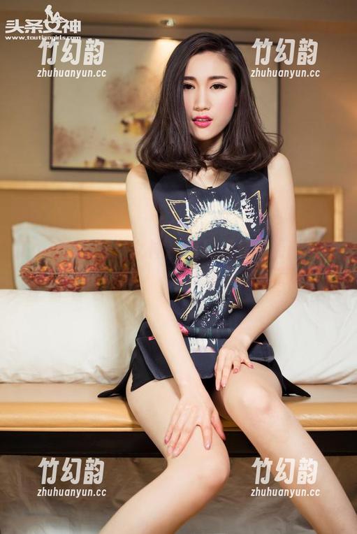 TouTiao头条女神 - 看！杨曼妮最新写真集“镂空袜兔”，袜子也能这么有戏？