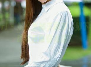 TuiGirl – 照片里的李丽莎，脚下那双高跟鞋在窃窃私语？
