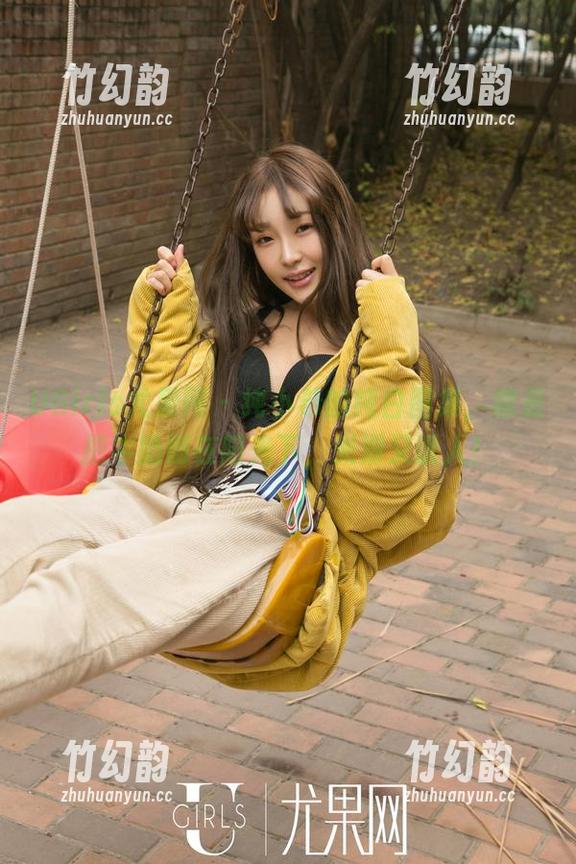 UGirls尤果网 - 纯小希的纯白图集，像是把牛奶倒在阳光下，光滑又诱人！