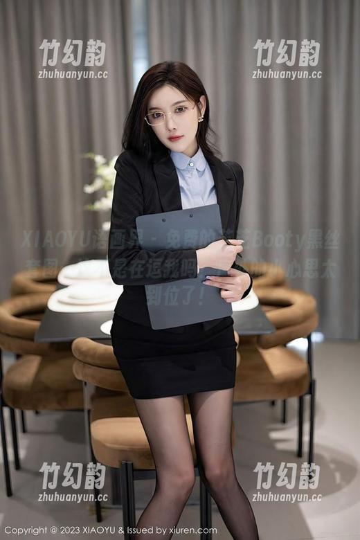 XIAOYU语画界 - 免费的芝芝Booty黑丝套图…这不是在逗我吗？户外的小心思太到位了！