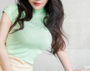 XINGYAN星颜社 – 免费写真大揭秘：何晨曦与死库水的奇妙碰撞