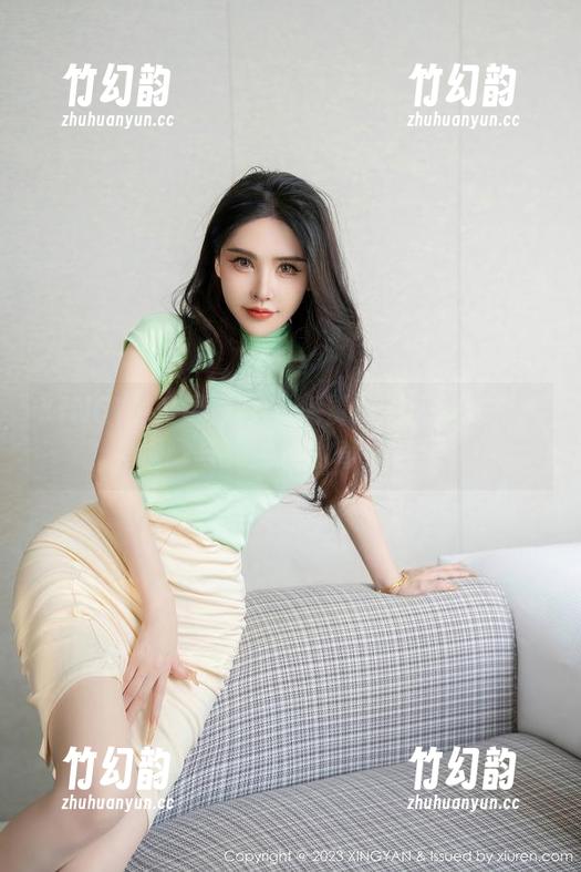 XINGYAN星颜社 - 免费写真大揭秘：何晨曦与死库水的奇妙碰撞