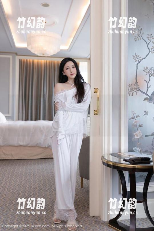 Xiuren秀人网 - 夏旖诺美图来袭，清纯实在是我生活的一剂良药，治愈我这样的段子手…