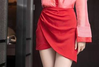 Xiuren秀人网 – 女神夏馨瑶，写真合集里的日常：你以为她会给你个正经吗？