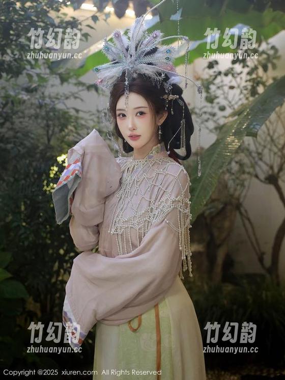 Xiuren秀人网 - 没想到姗姗就打奥特曼的体操服这么时尚，原图送上，下载的时候千万别失态哦！