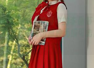 Xiuren秀人网 – 校服中的李丽莎在线合集，怎样才能修炼出那种无懈可击的气场？