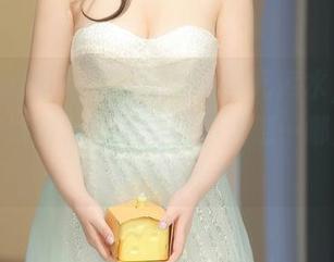 Xiuren秀人网 – 林星阑的死库水，美图压根没法解释这神奇的神圣感…哪里都不圣光啊！