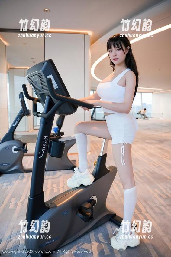 Xiuren秀人网 - 说好的秘书风采呢？白兔西希的图库下载我是不是期待太高？