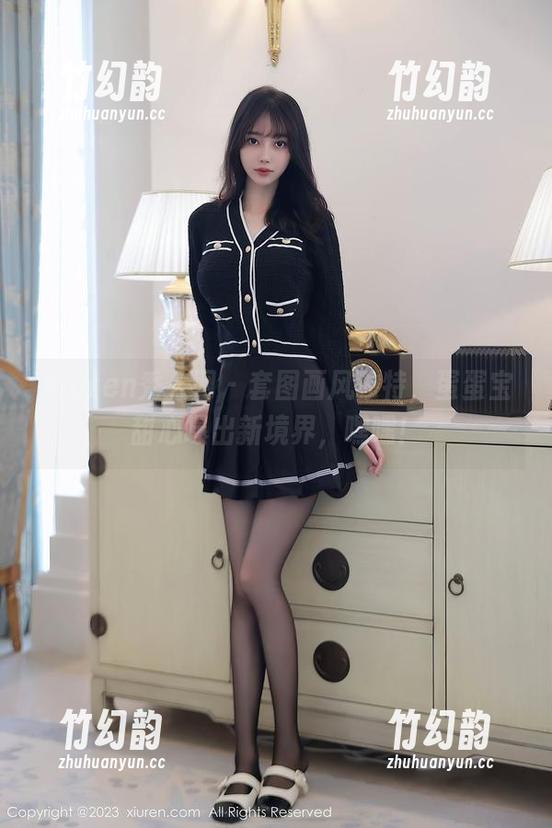 Xiuren秀人网 - 套图画风独特，蛋蛋宝甜心曝出新境界，嘿嘿！