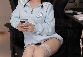 Xiuren秀人网 – 西希白兔的蕾丝合集，高清版兔子踩毛巾大赛开赛了！