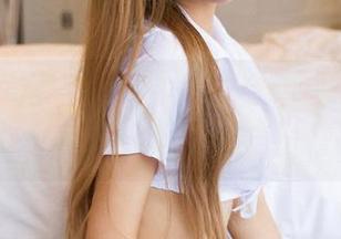 YouMi尤蜜荟 – 是小逗逗自拍成精，泳池的效果居然能把我吸引过去，得了吧！