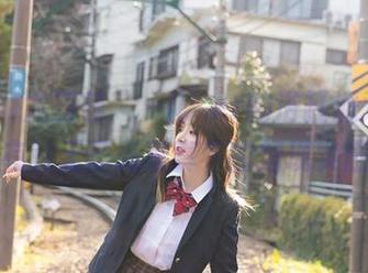 YouMi尤蜜荟 – 玥儿玥er的浴缸派对，怎么有种无圣光写真下的超现实感。