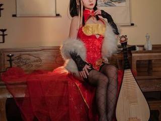 yuuhui玉汇带你看寡姐的独特轻松写真，生活总是那么有趣