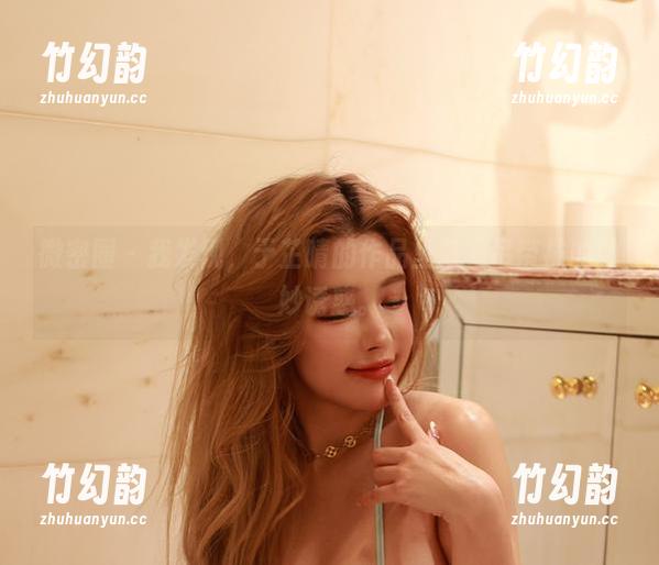 于芷晴 微密圈 - 我发现,于芷晴的作品里藏着吊带袜的微妙诱惑。
