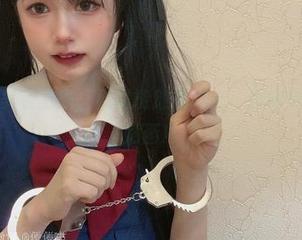 倦倦喵的美腿图集，要是能放在墙上，那绝对是个艳丽插画！
