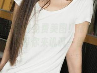 克拉女神 – 拿好免费美图！依娜丝的女仆世界等你来讥讽一番。