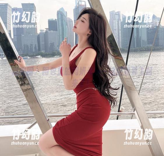 周妍希 微密圈 - 图包里的周妍希——这空姐要飞起来了!