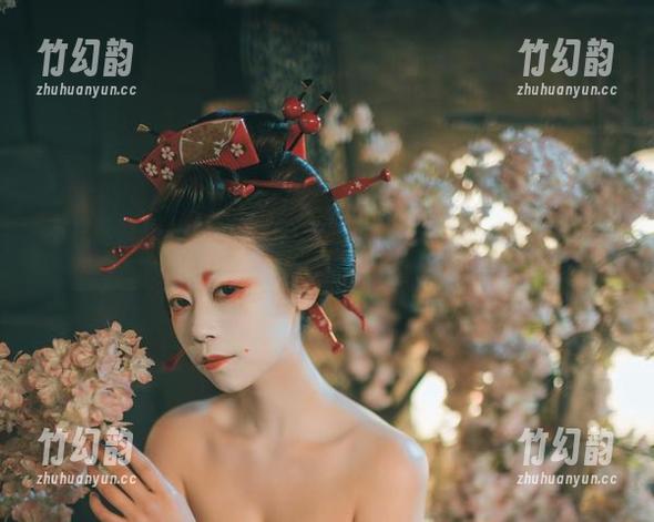不只是洗澡，奈汐酱Nice的定制浴缸花精灵图集：你没见过的小水花舞！