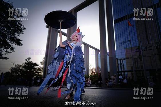 一组震撼的美图，奶狮不咬人女王在这里治理你的审美