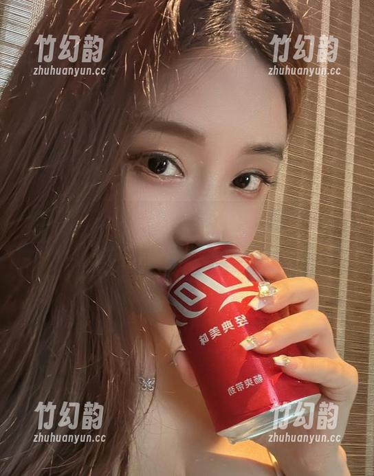 微密圈 - 给我一个奶雯泳装原图，我让它成为我手机的壁纸，三天不换！
