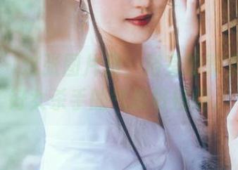 微密圈 – 这张图片里，浴室的背景和好H好女杀手的气质好搭啊。