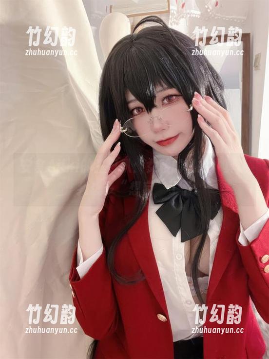 安食Ajiki 安食Ajiki的生日趴:女孩的私拍,真让我想多“想妄”了下