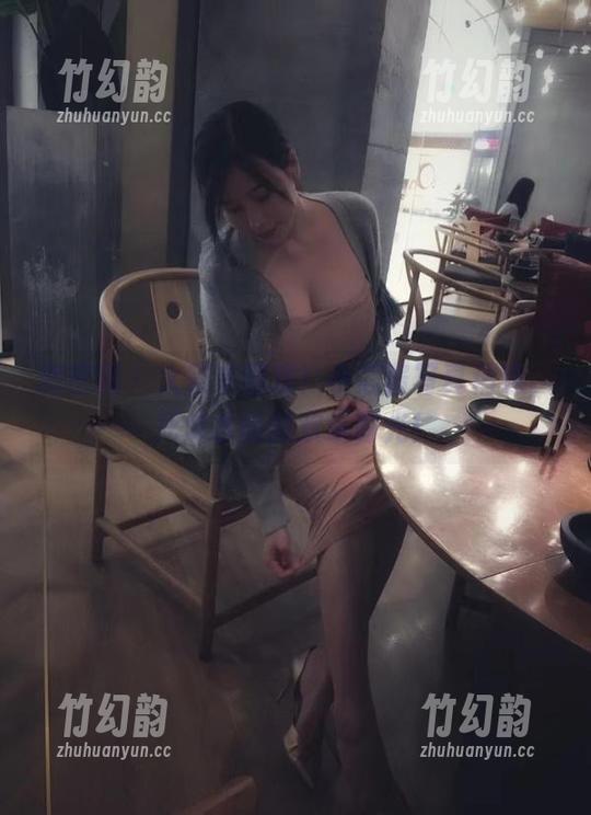 微密圈 - 大家来围观！小芯酱写真精选，死库水版的欢乐时光！