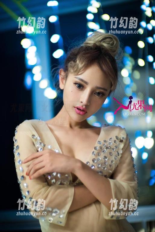 尤果网 - 女友的温柔，欣杨Kitty最新图包，心里那点小雀跃…？