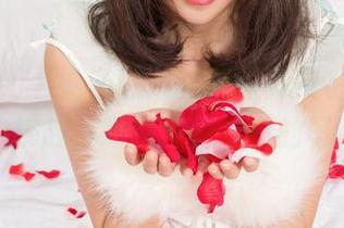 尤果网 – “游子熙”的美图其实也是种白色的挑战，瞧瞧这些纯白的写真。