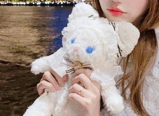 听说最新彩芸_Nebula照片里有个关于美腿的独家线索