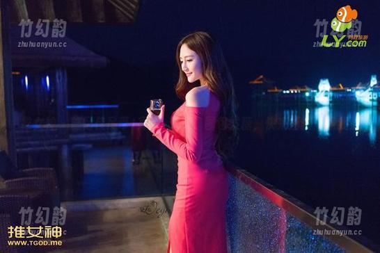 推女神 - 施忆佳吊带+高清=节操：图包发糖，快来拯救一下我！