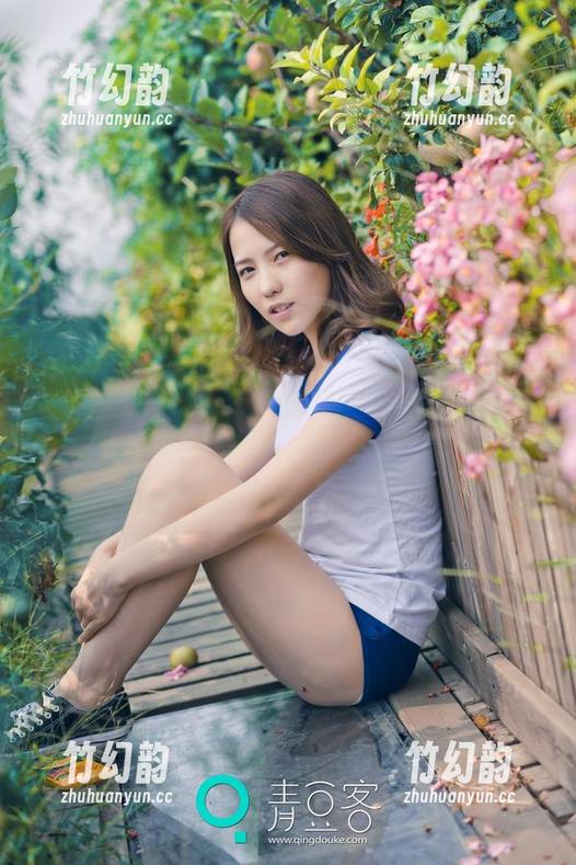 推女神-施忆佳 推女神 - 买个高清摄像机,给施忆佳穿白裙拍一套图,融化了多少单身狗的心,不说了,我去自闭了。