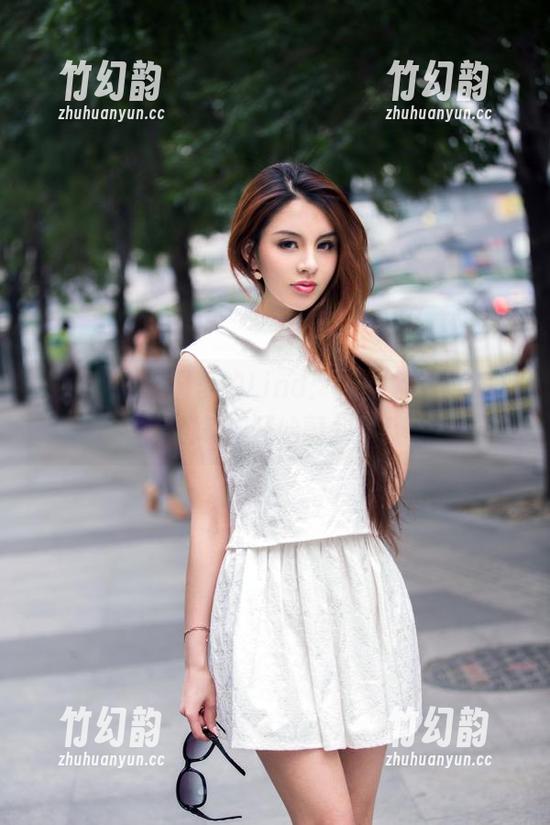 推女郎-Lina 推女郎 - 原图里的Lina:她的御姐气质,连空气都开始颤抖了!