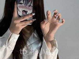 微密圈 – 逛完桃沢樱呀的套图，我发现自己觉得学姐梗越来越多……？