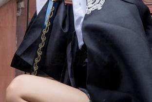 梦丝女神 – 这条牛仔裤穿在晓晓身上，图片里的光线都变得迷人了，下载吧！