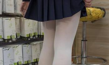 森萝财团新挑战：看我如何把毛衣和黑丝的原图欢乐地分享出去！