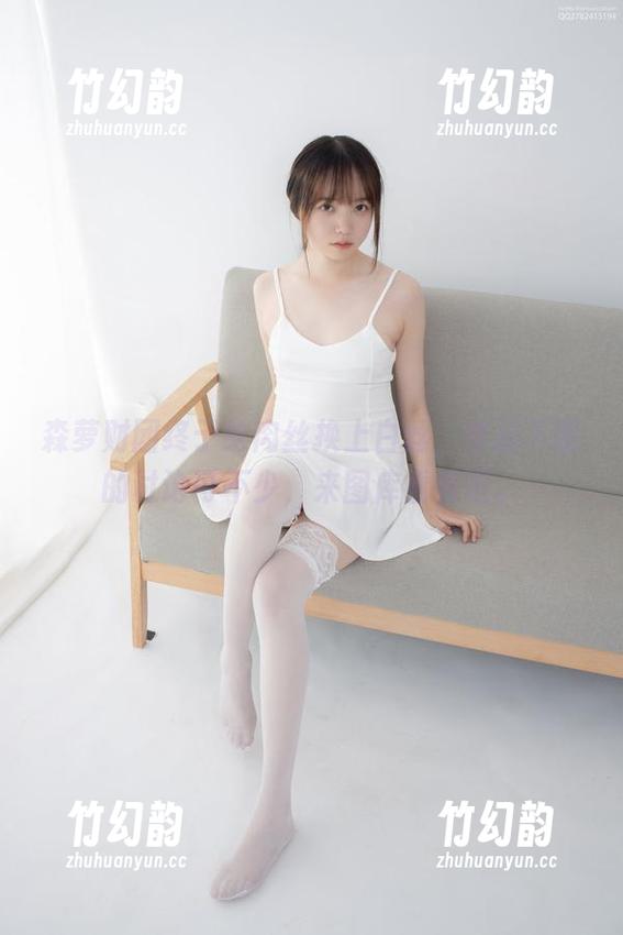 森萝财团终于给肉丝换上白丝，作品下面的讨论可不少，来图库看看吧。