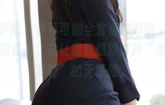 模范学院 – 李可可的全套清纯原图，看似简单的姿态，总让我联想到那种“清水出芙蓉”的无辜脸。