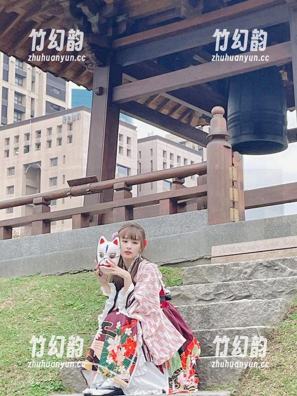 泥泥汝的OL女郎A，一个COS合集里的各种职业“态度”！