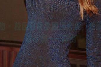 爱尤物 – 校园日常李丽莎合集，分享我的流行病——摔倒