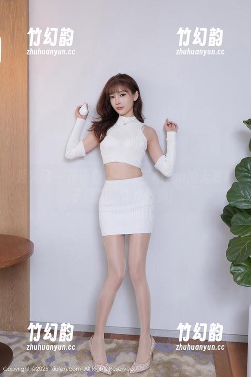 秀人网 - 开卷有益：双笙Alina的天然妹子图册，真没想到！