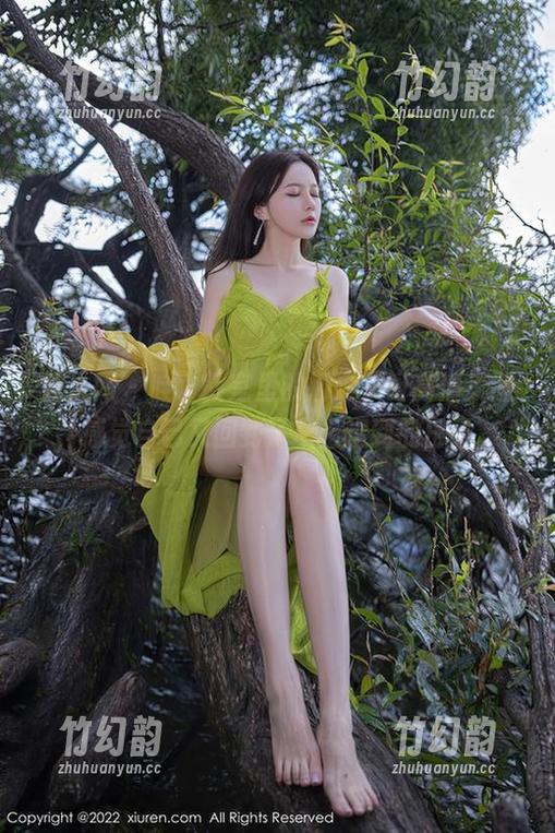 秀人网-娜娜子呀 秀人网 - 哇,教室里的娜娜子呀高清美图,感觉自己又回到了早上迟到的日子。