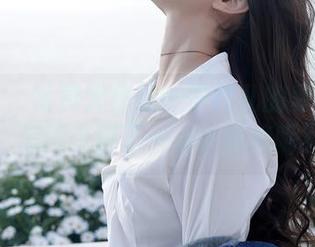 秀人网 – 写真大作战！子纯儿的夏日情节，怎能少得了一点小情绪呢？