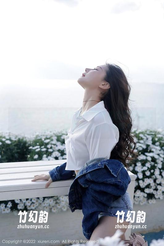 秀人网 - 写真大作战！子纯儿的夏日情节，怎能少得了一点小情绪呢？