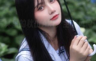 双人写真里的秋山AkI，全套风韵却似不经意