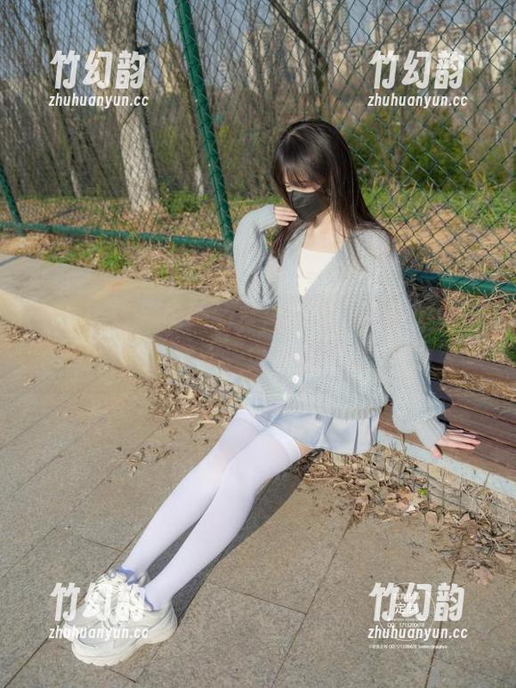 紧急企划 - 奶糖的夏日图库：最新款的清凉游戏，很好玩哟！