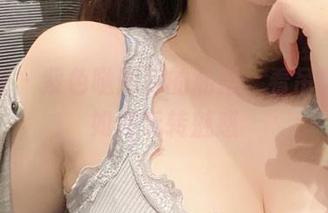 微密圈 – 紫色哒豚豚的私拍，看吊带黑丝如何玩转魅惑